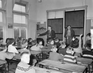 Klaslokaal in Tuindorp-Oostzaan 1960